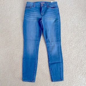 Tommy Hilfiger skinny Curvy Jeans size 4